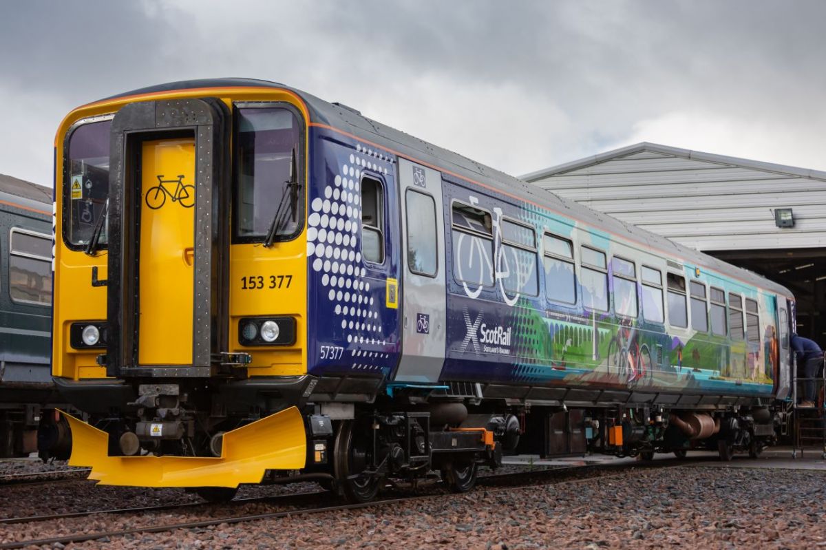 Class 153 Active Travel Carriages - Redelivery